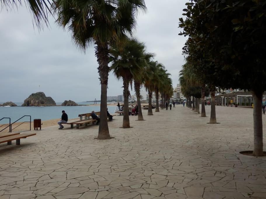 Apartamento Blanes Playa Exterior photo